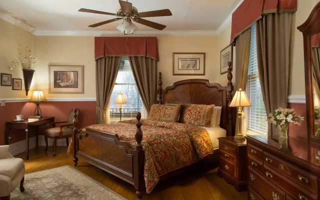 Grand Suite with balcony