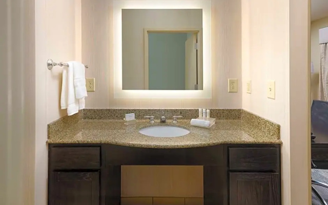 2 Bedrooms Sextuple Suite