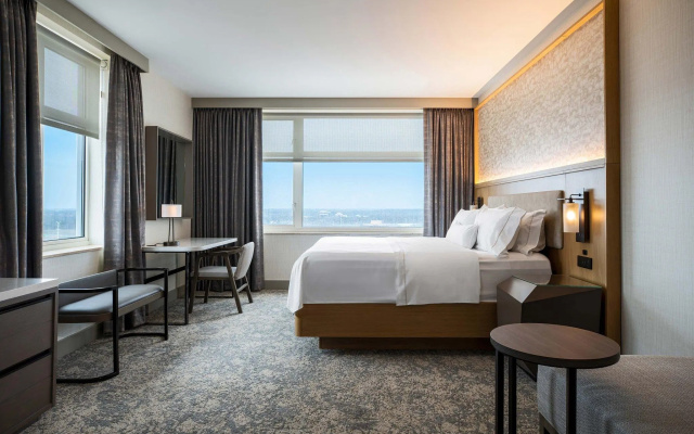 1 Bedroom Executive Club Suite