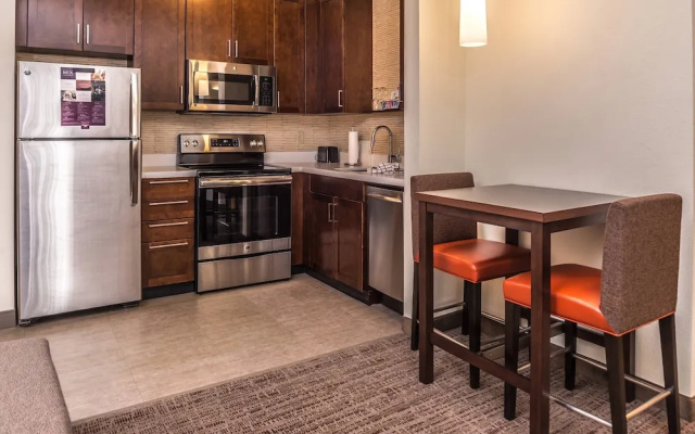 1 Bedroom Suite