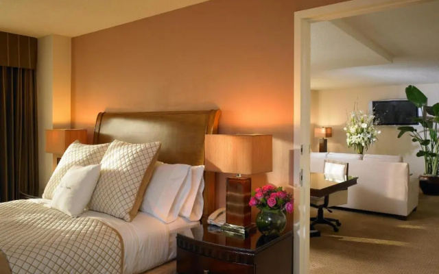 1 Bedroom Double Suite with pool view