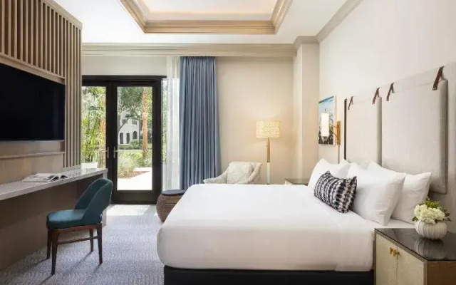 Luxury Suite with balcony