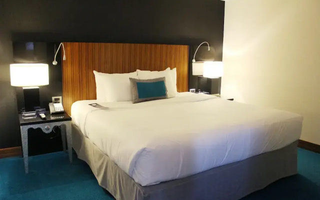 Accessible Double Suite