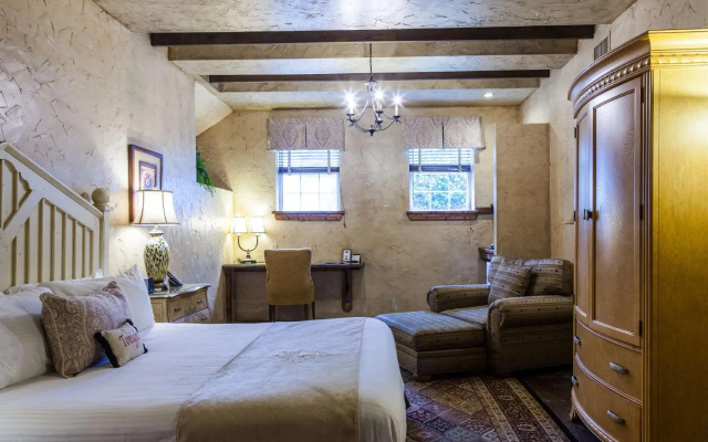 Standard Club room