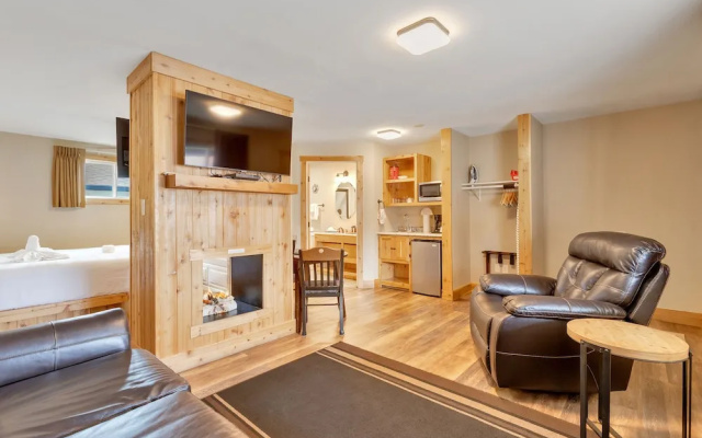 1 Bedroom Luxury Suite