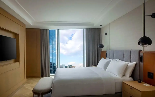1 Bedroom Superior Accessible Double Suite