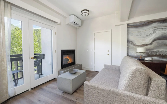 Premium Double room with balcony