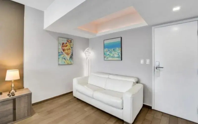 Standard room with balcony and oceanfront