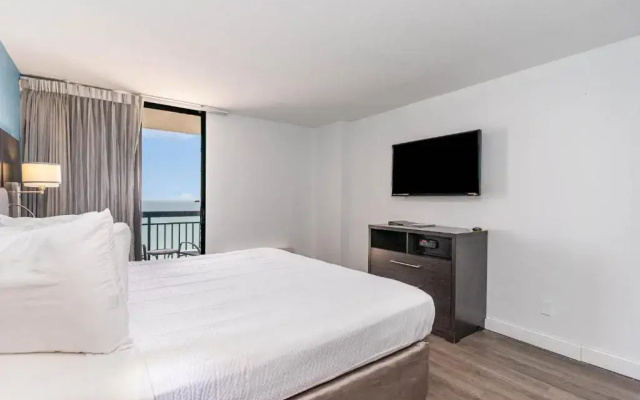 Suite with ocean view
