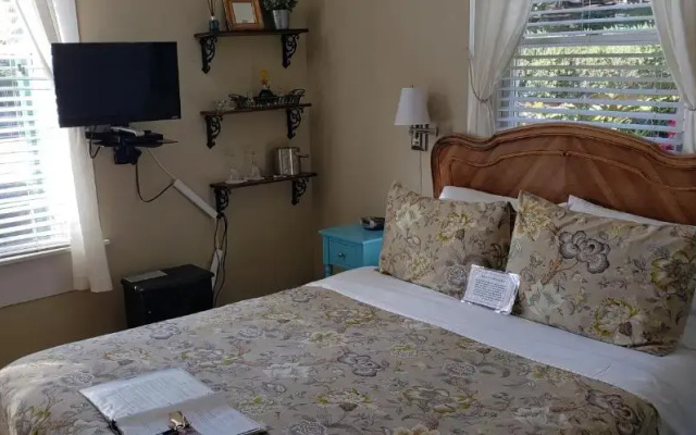 Economy room