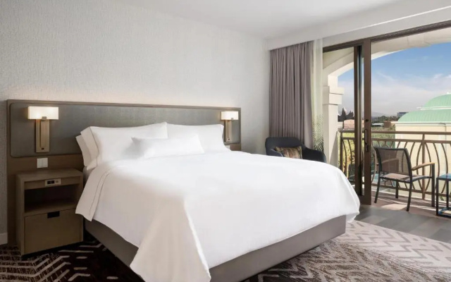1 Bedroom Double Suite with balcony and with park view