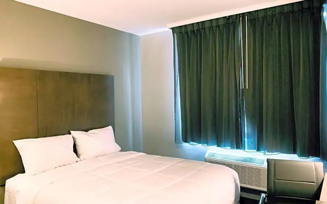 Standard Double room with city view