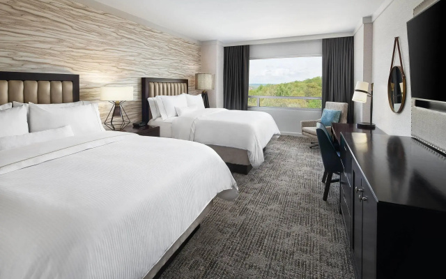 Standard Quadruple Club room