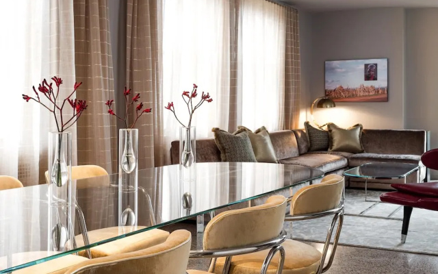 Suite