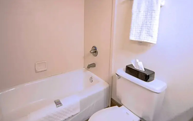 2 Bedrooms Sextuple Suite