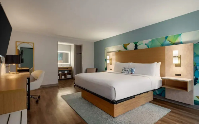 Standard Double room with pool view