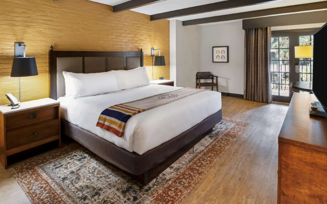 Double room with courtyard view