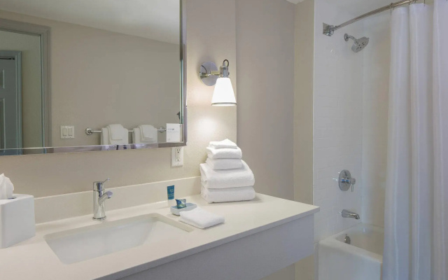 Standard Double room with city view