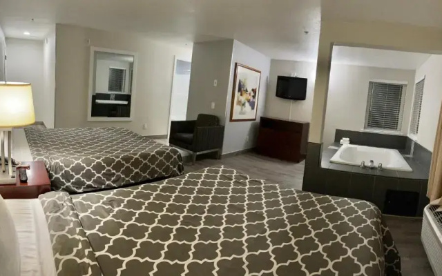 Deluxe Quadruple Suite