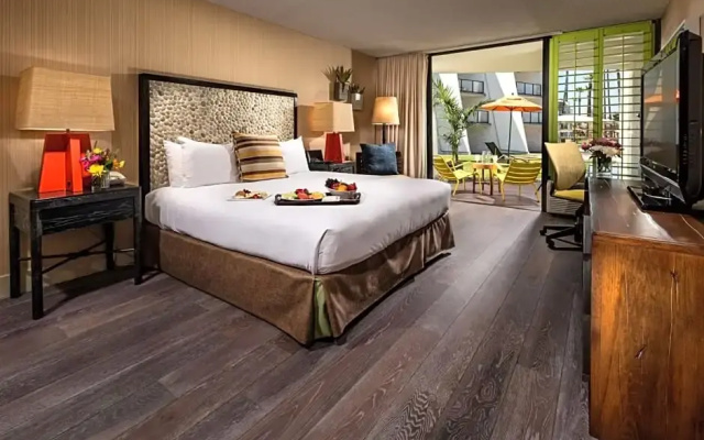 Suite with view