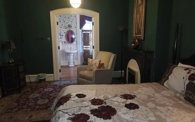 Deluxe Double Basement room