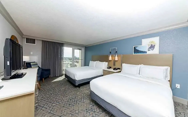 Standard Quadruple room with balcony and with ocean view