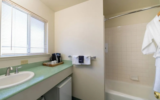 Standard Quadruple room with ocean view