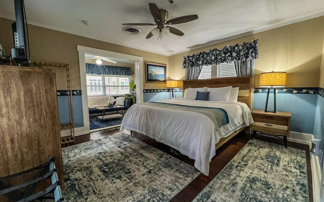 Deluxe Suite