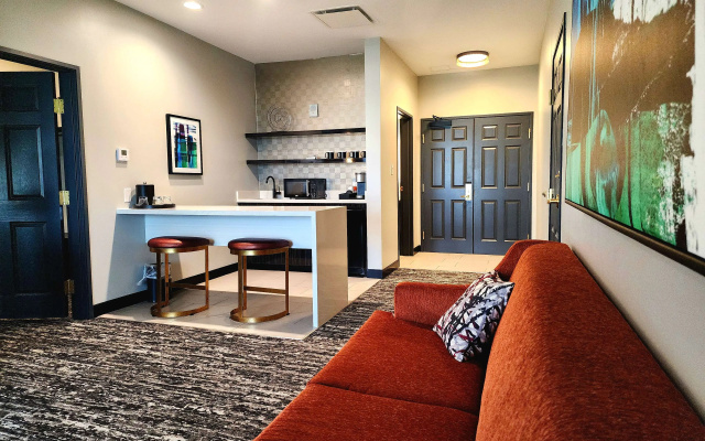 2 Bedrooms Double Suite with balcony