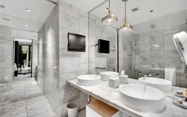 1 Bedroom Suite with balcony and with city view