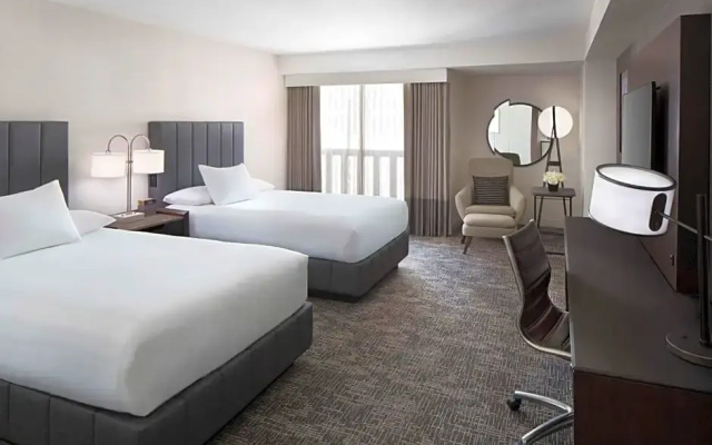 Twin Club Access room