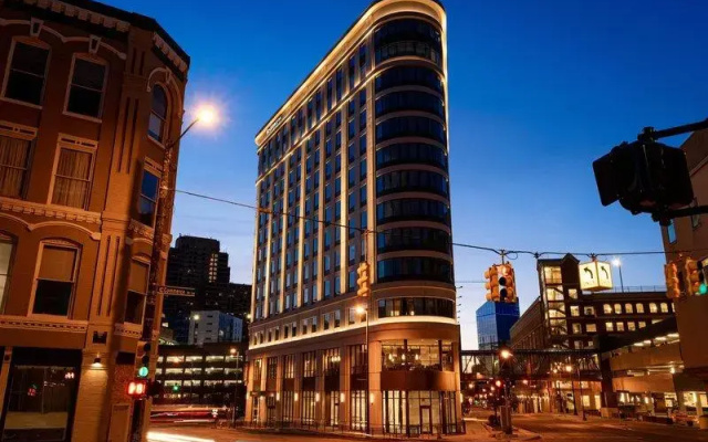 1 Bedroom Double Suite with city view
