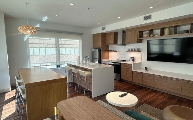 3 Bedrooms Studio
