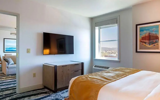 Double Suite