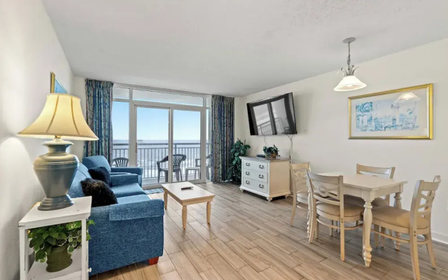 1 Bedroom Standard room with balcony and with ocean view