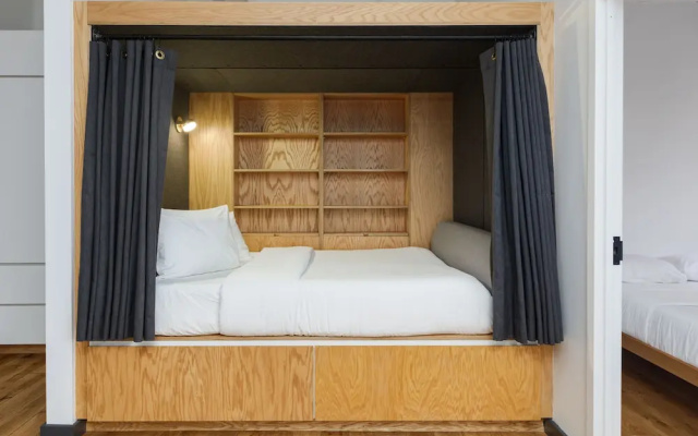 1 Bedroom Premium Gourmet ADA room
