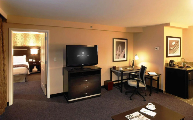 3 Bedrooms Quadruple Suite with balcony