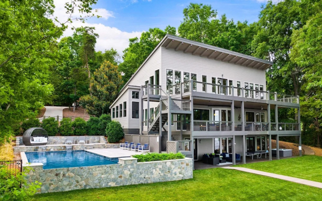Cottage with balcony