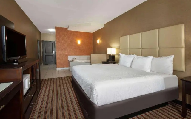 Deluxe Double Suite