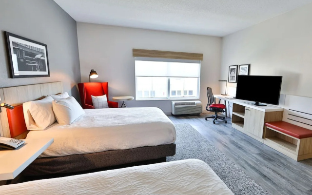 Mobility/Hearing Accessible with Bathtub Quadruple room