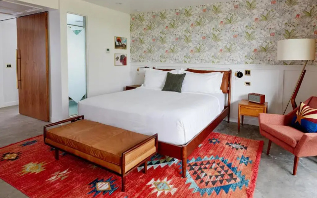 Standard room with balcony
