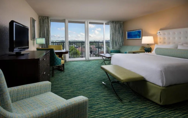 Standard room with city view