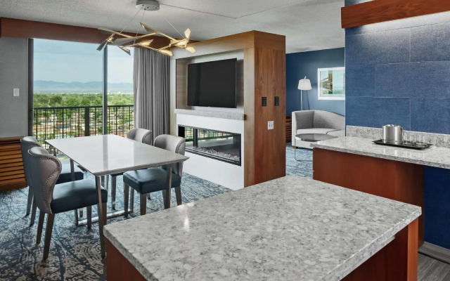 1 Bedroom Suite with balcony