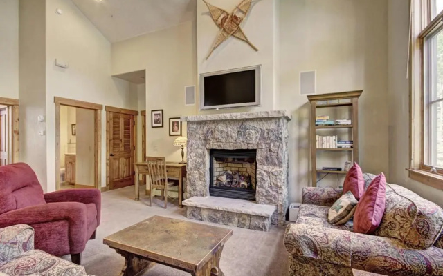 2 Bedrooms Cottage