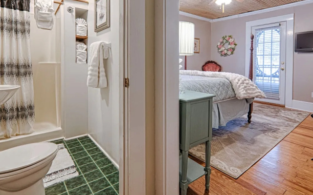 Standard room with balcony and with park view