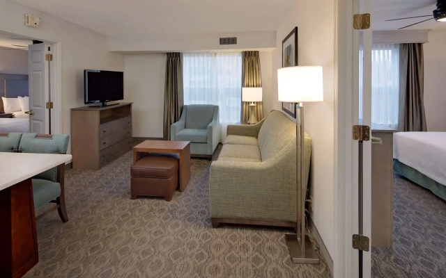 2 Bedrooms Double Suite