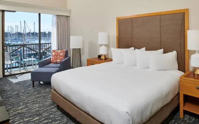 Standard room with harbour view
