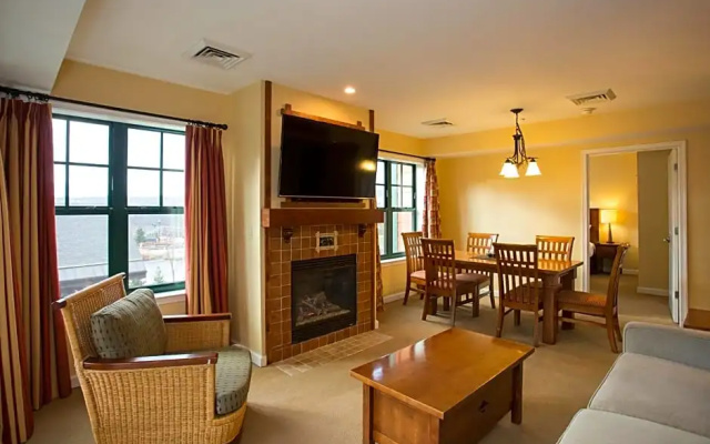 2 Bedrooms Suite