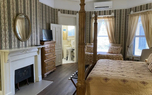 Standard Family room
