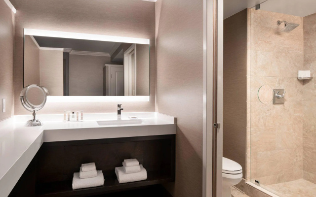 Standard Double room with city view